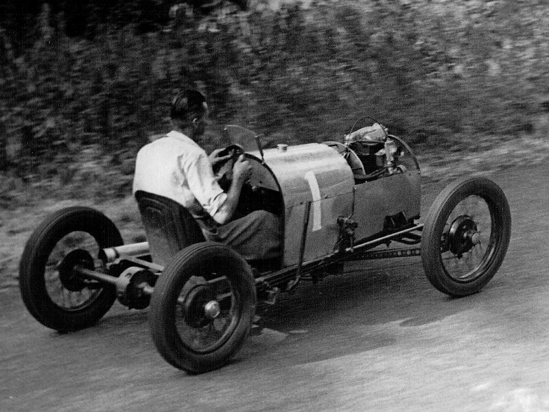 1947 Frank Bacon cyclecar at Prescott.jpg