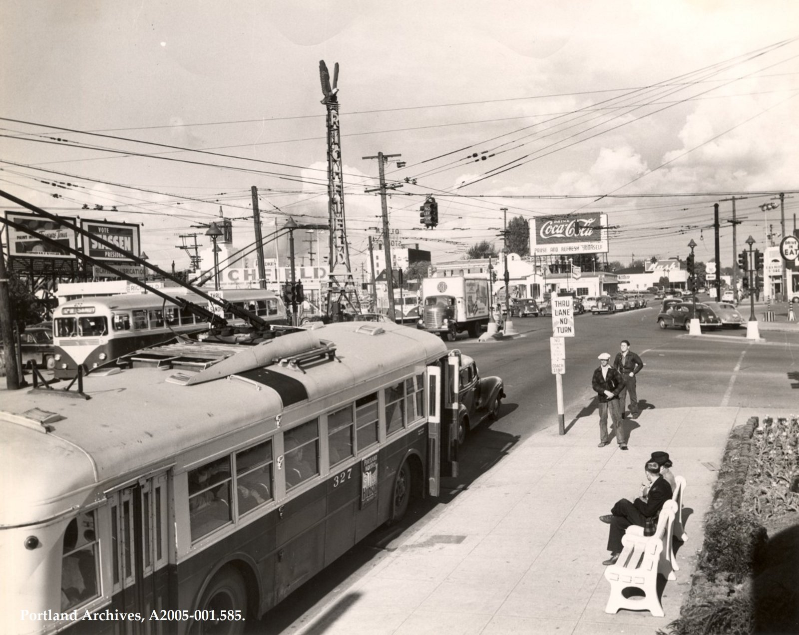 1948ne-sandy-blvd-e-burnside-st-and-12th-ave-looking-east.jpg