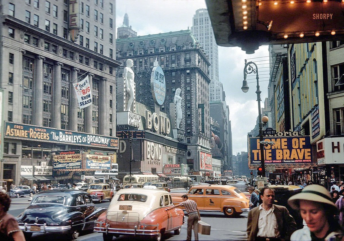 1949 Broadway, 7th Avenue and W 45th S  New York City, looking south.jpg