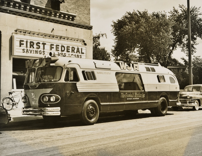 1949 Flxible Bus.jpe