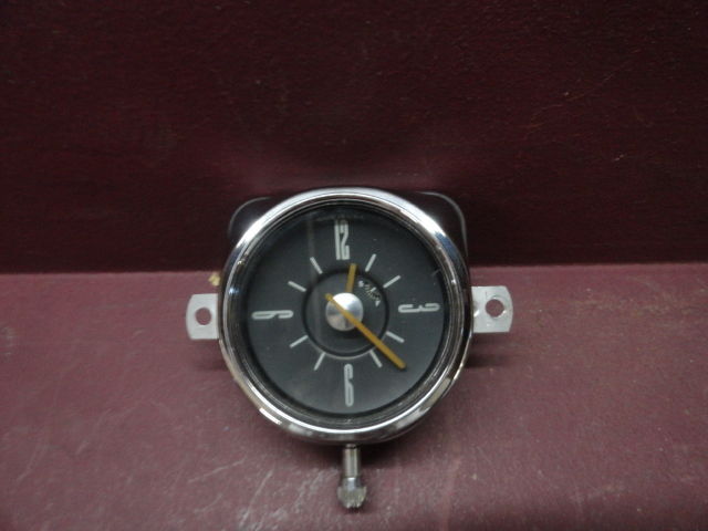 1949 Ford dash clock.jpg