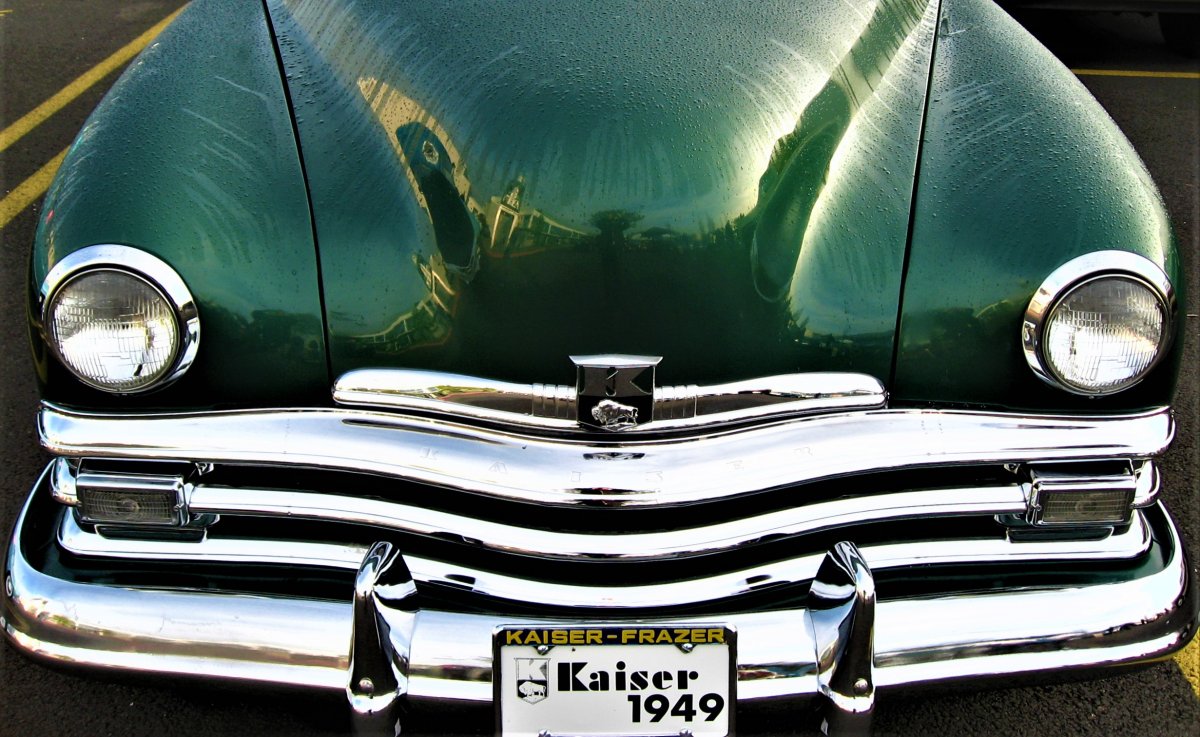 1949 Kaiser (2).JPG
