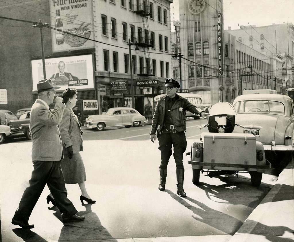 1949 motorcycle police traffic safety.jpg