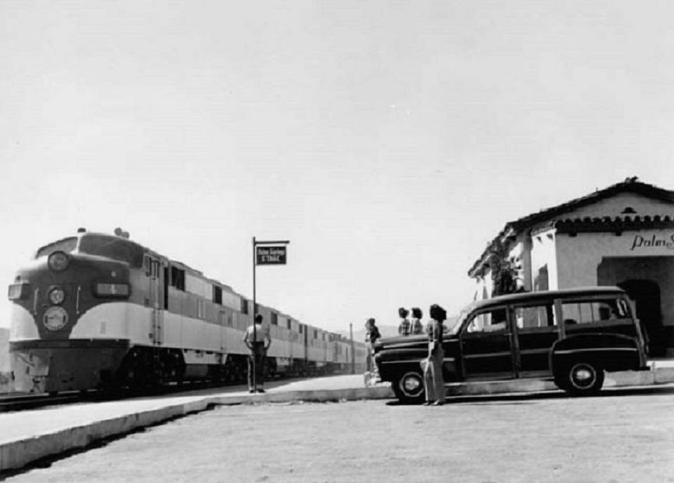 1949 Palm Springs train station w-Ford Woody.jpg