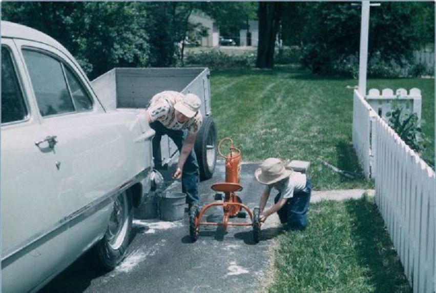 1950 car wash kid grandpa Ford 1.jpg