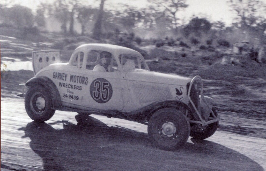 1950-s-forrestfield-reg-leach-002_orig.jpg