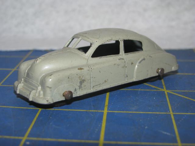 1950ChevroletFastbackTanTootsietoy.JPG