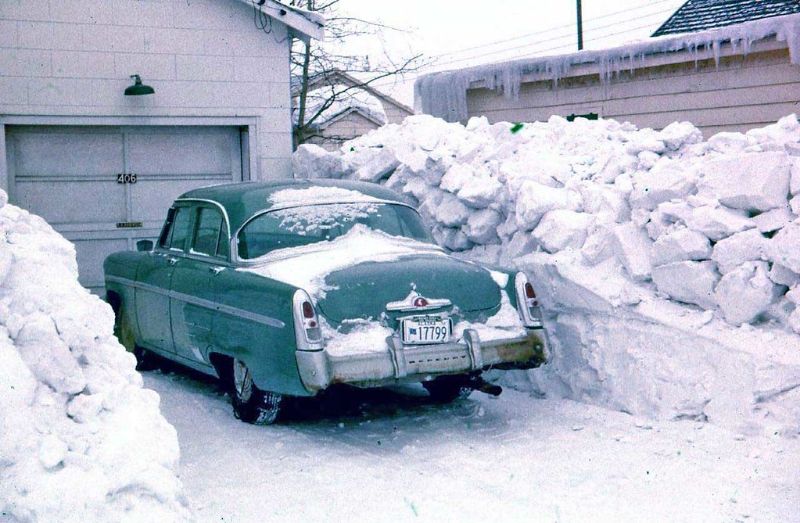 1950s-1960s-cars-winter-10.jpeg