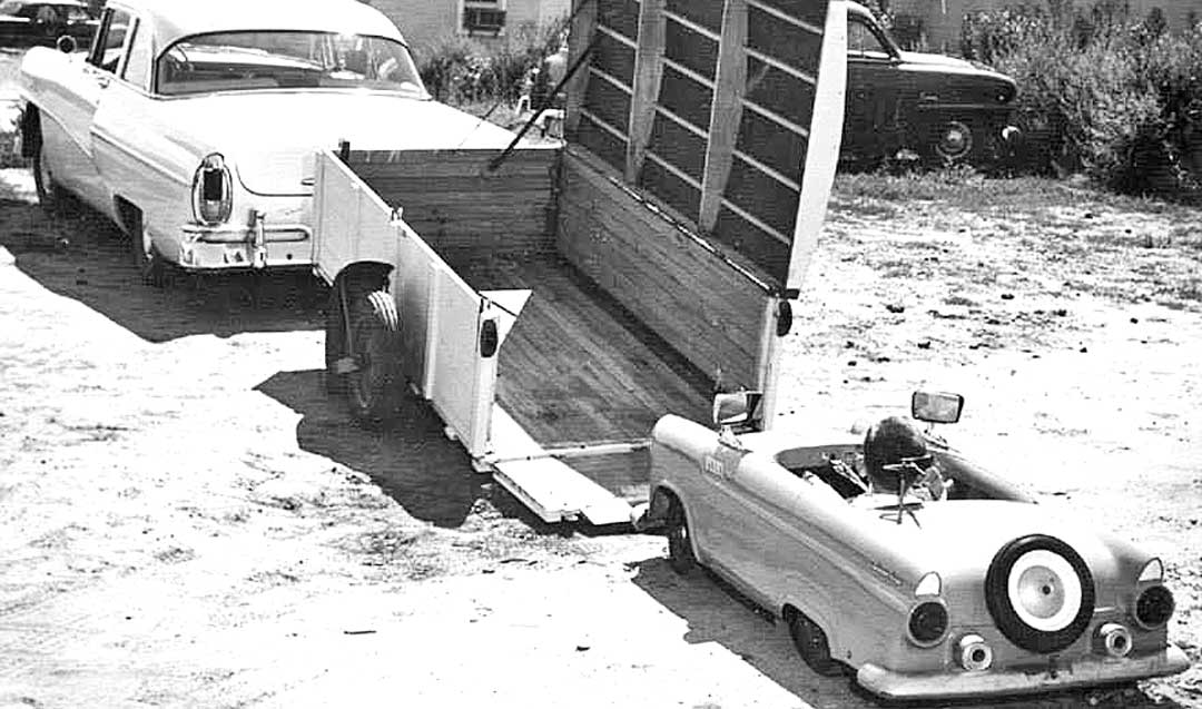 1950s-Mercury-and-Childs-T-bird-Go-Kart.jpg