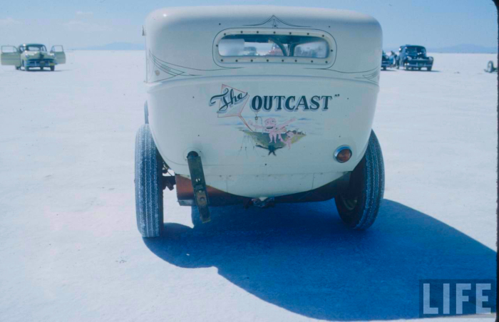 1950s-outcast-dragster-von-dutch-pinstriping-bonneville-salt-flats Isky maybe.jpg