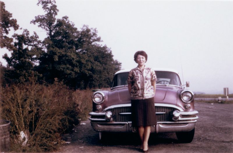 1950s-women-with-automobiles-16.jpg