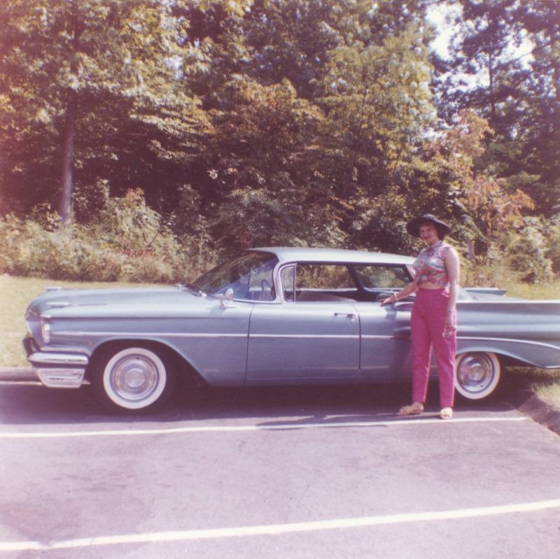 1950s-women-with-automobiles-26.jpg