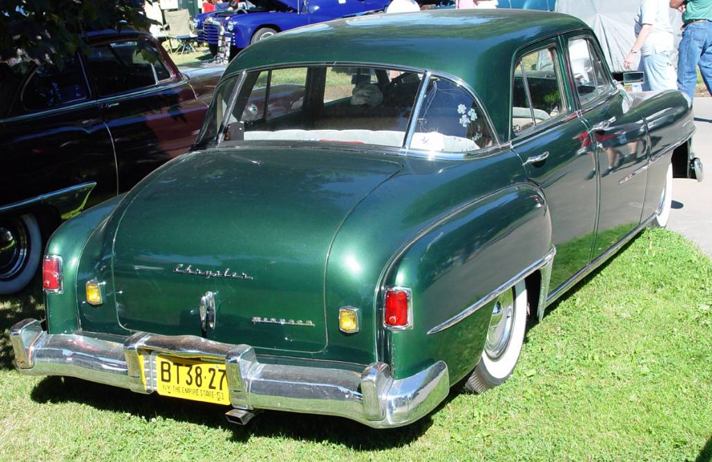 1951-Chrysler-Windsor-green-ra-sy.jpeg