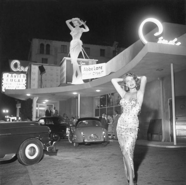 1952 srtuytuttut.jpg