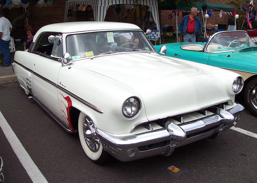 1953-Mercury-Monterey-white-red-flame-le.jpg
