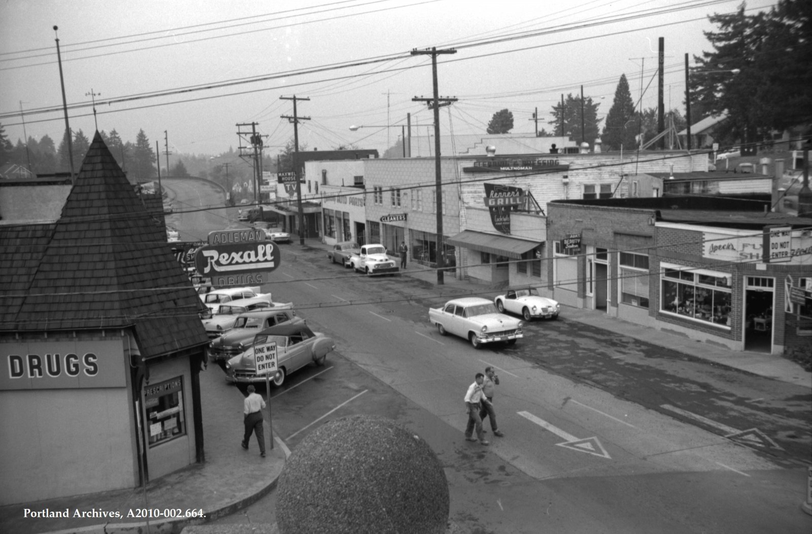 1955-c_multnomah-village.jpg