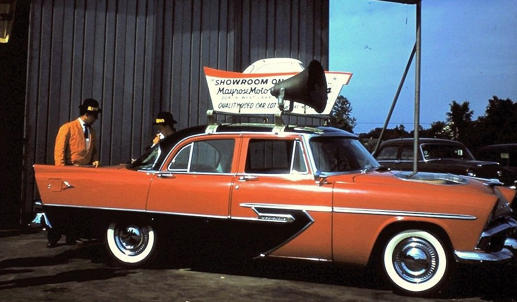 1955 Chrysler used car lot 7b.jpg