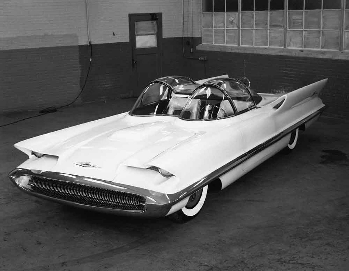 1955-lincoln-futura-concept-car-10.jpg