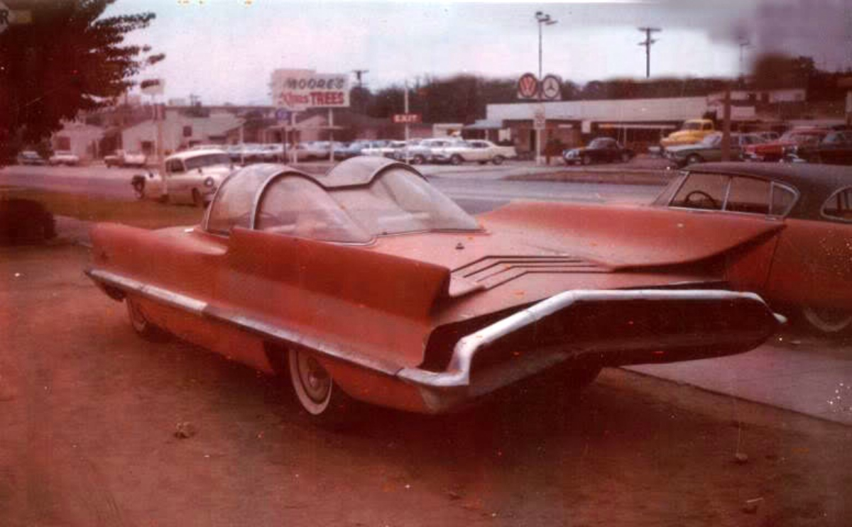 1955-lincoln-futura-concept-car-11.jpg