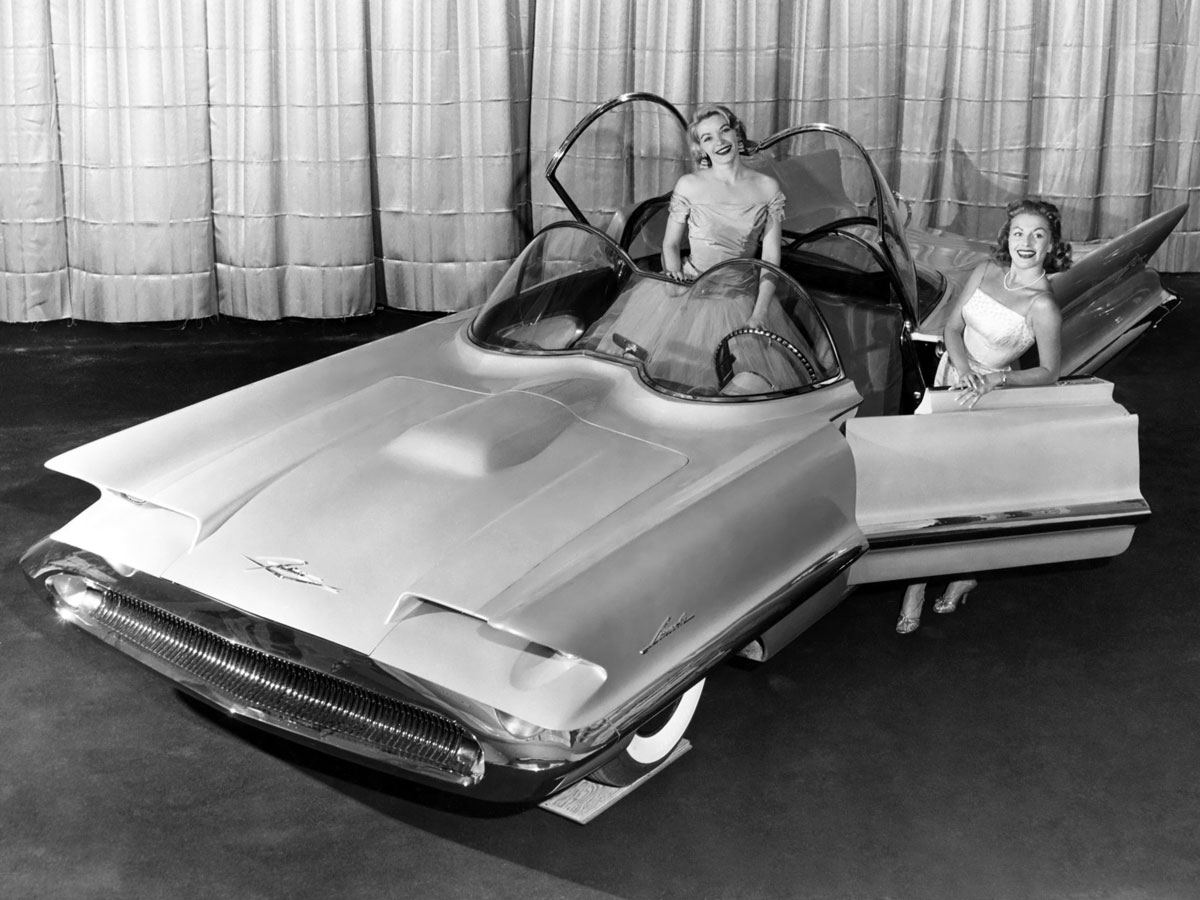 1955-lincoln-futura-concept-car-2.jpg