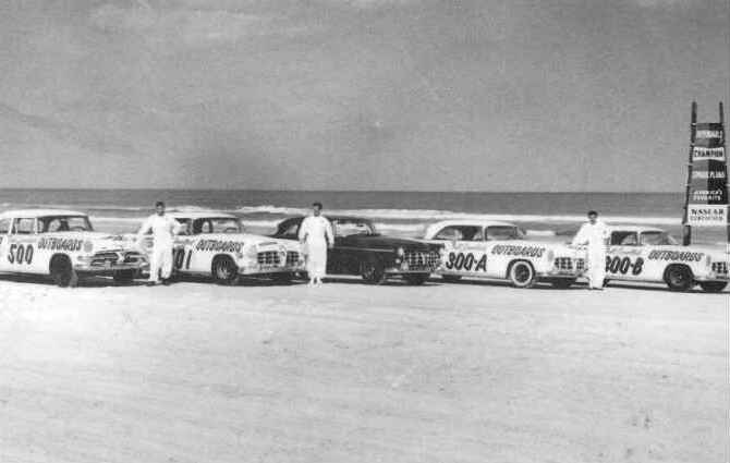 1956 - 5 of 7 Kiekhaefer Cars @ Daytona.jpg