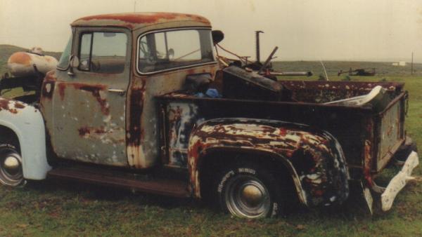 1956 Ford field truck.jpg