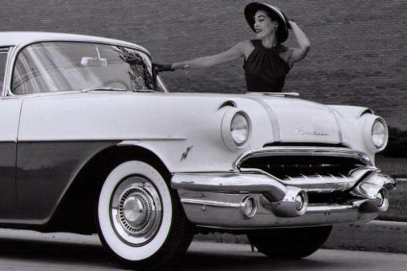 1956-Pontiac-Star-Chief-Coupe-front-end-400.jpg