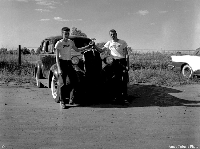 1957.06_drag_strip_gullivers_c_s.jpg