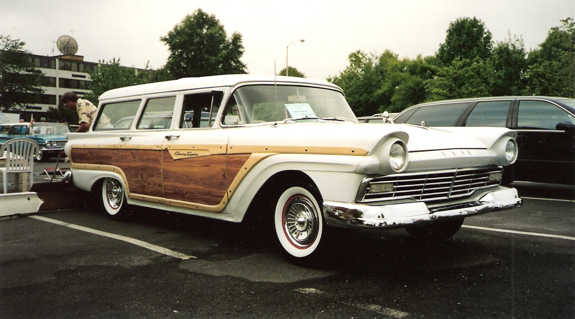 1957-ford-country-squire-station-wagon.jpg