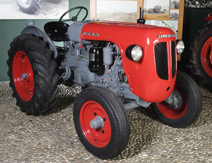 1957 lambo tractor.jpg