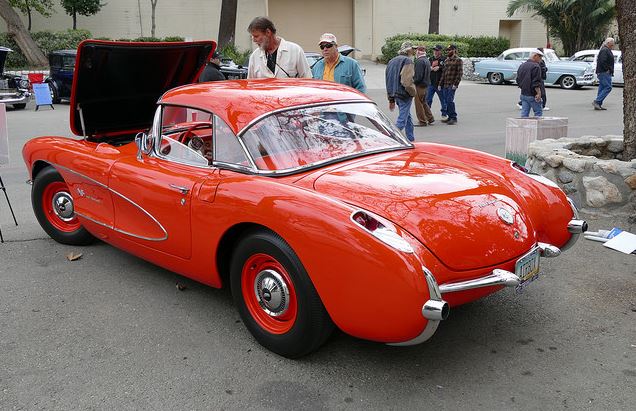 1957 Vette.JPG