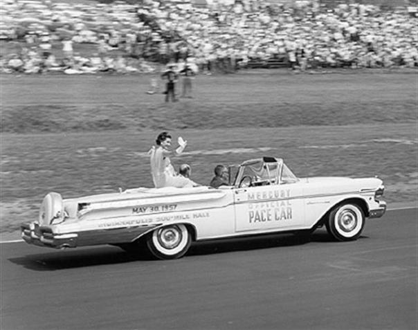 1957MercuryPaceCar03.jpg