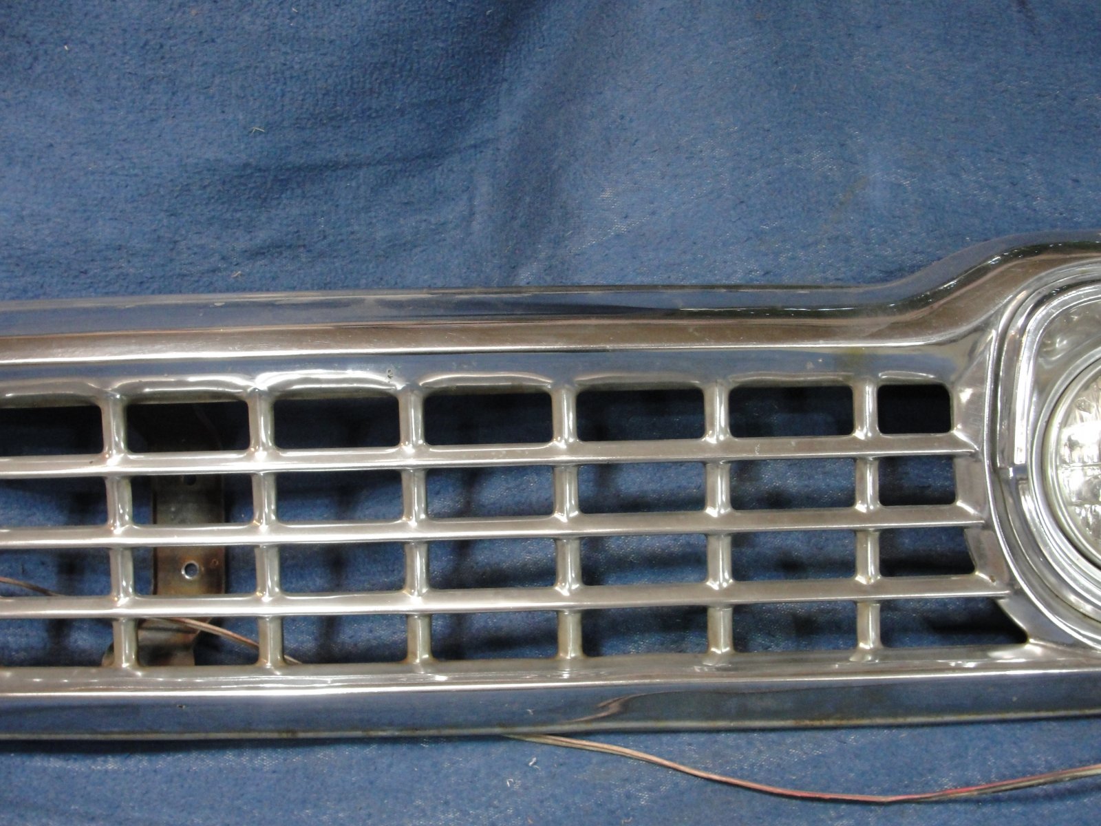 1958 f 100 grill 007.JPG