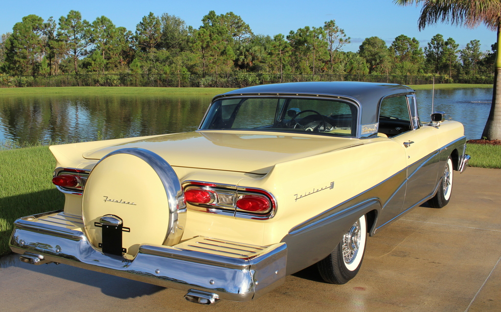 1958-ford-fairlane-skyliner-retractable_2495.jpg