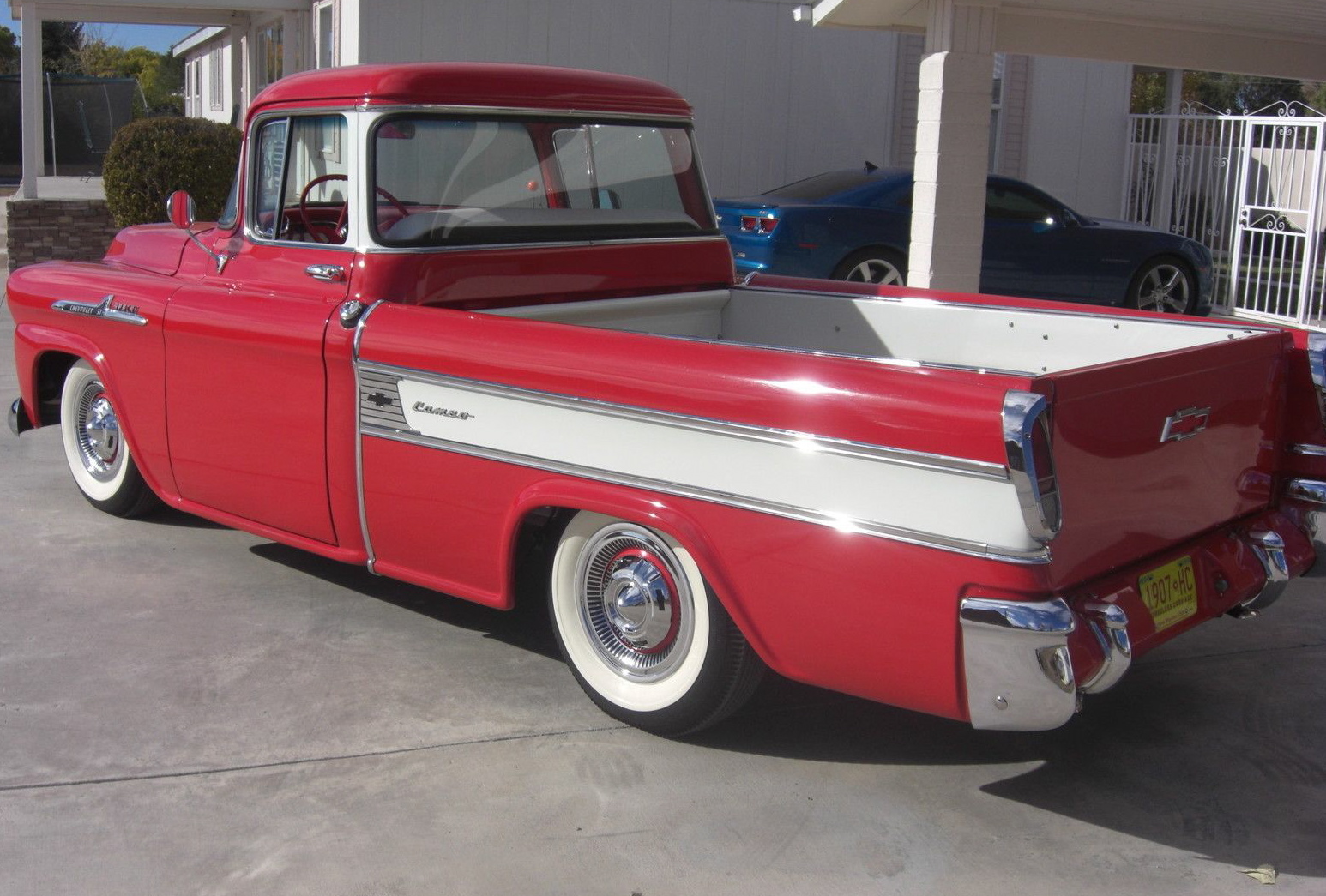 1958_chevrolet_cameo_3_lgw.jpg