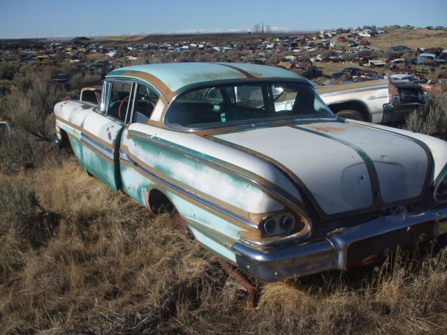 1958ChevyBiscayne2drSedan-640x480.jpg