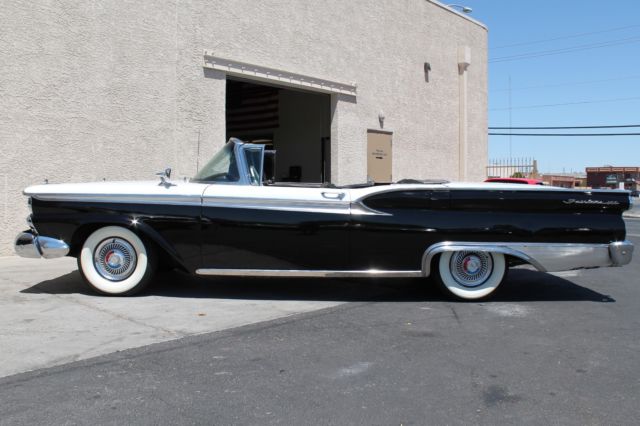 1959-ford-skyliner-retractable-hardtop-convertible-2.jpg