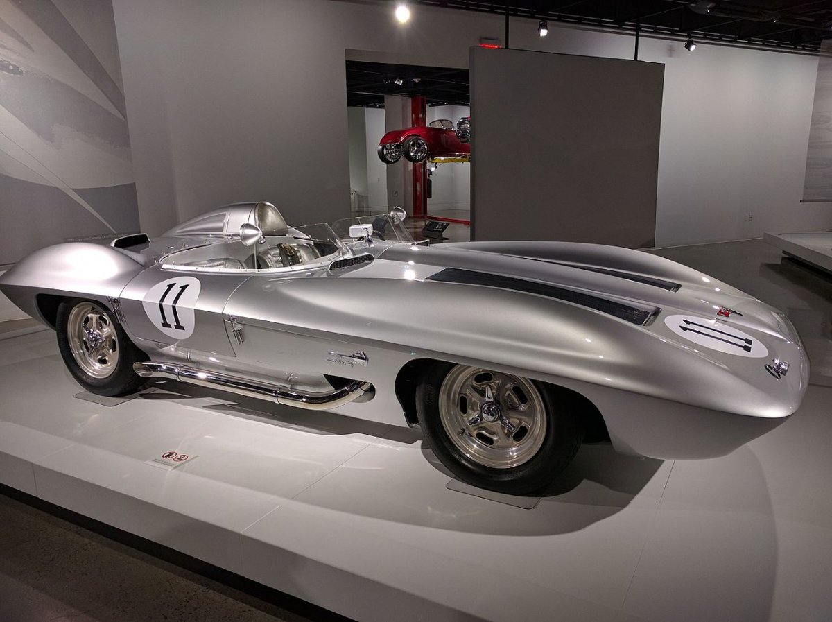 1959_Corvette_XP-87_Stingray.jpg