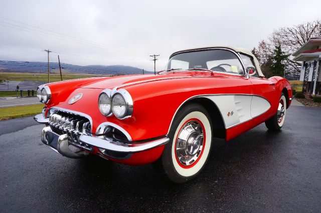 1960 vette.jpg