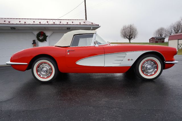 1960 vette third.jpg