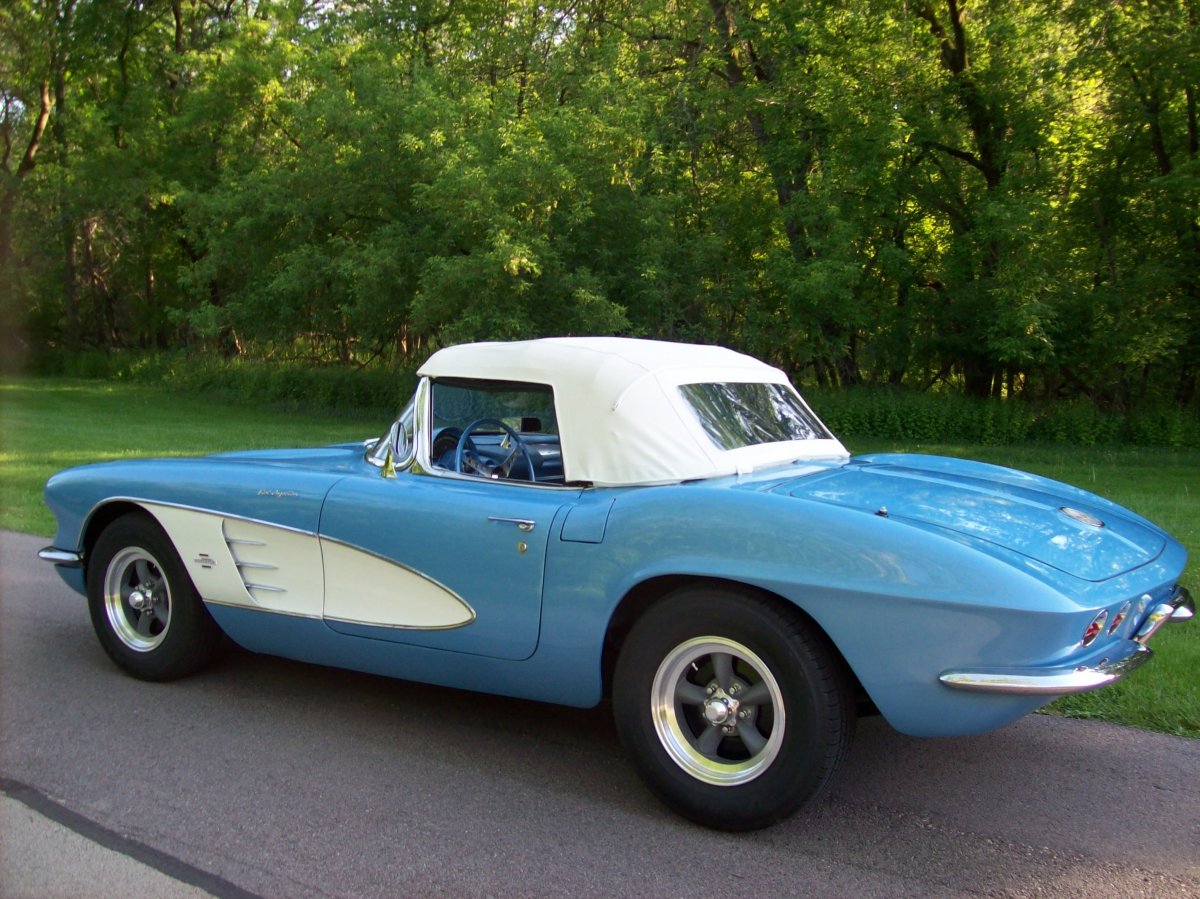 1961 corvette 009.JPG