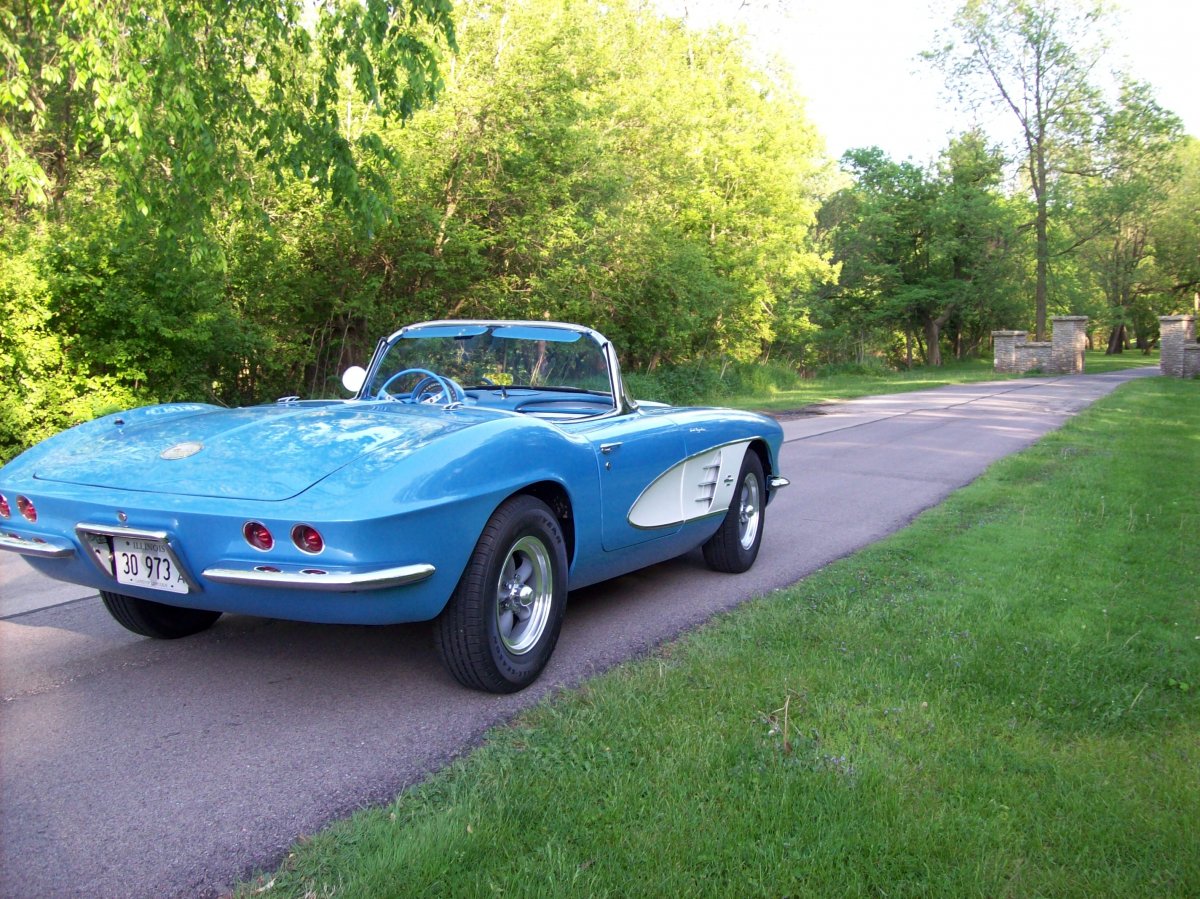 1961 corvette 032.JPG