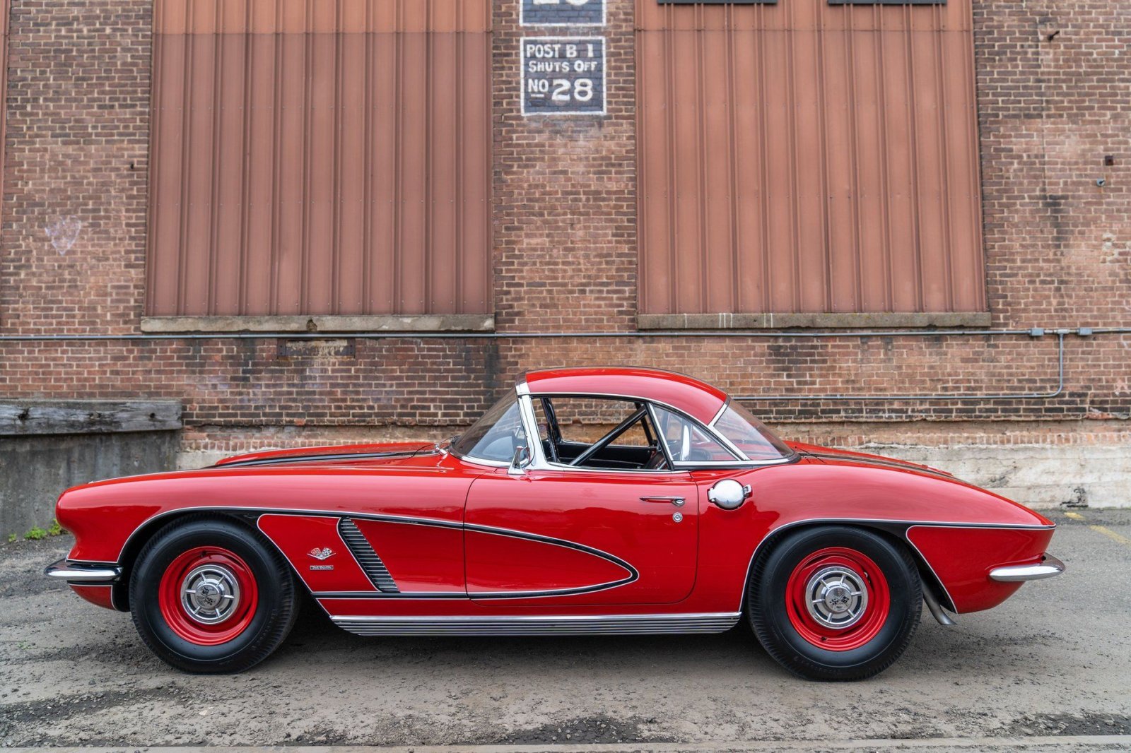 1962-chevrolet-corvette-profile.jpeg