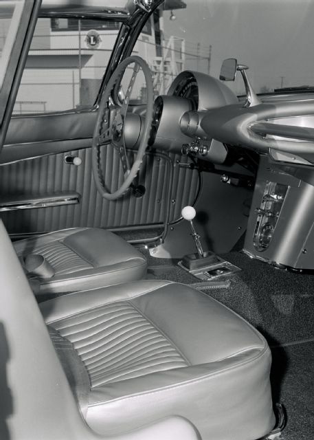 1962-chevrolet-fuelie-327-corvette-interior.jpg