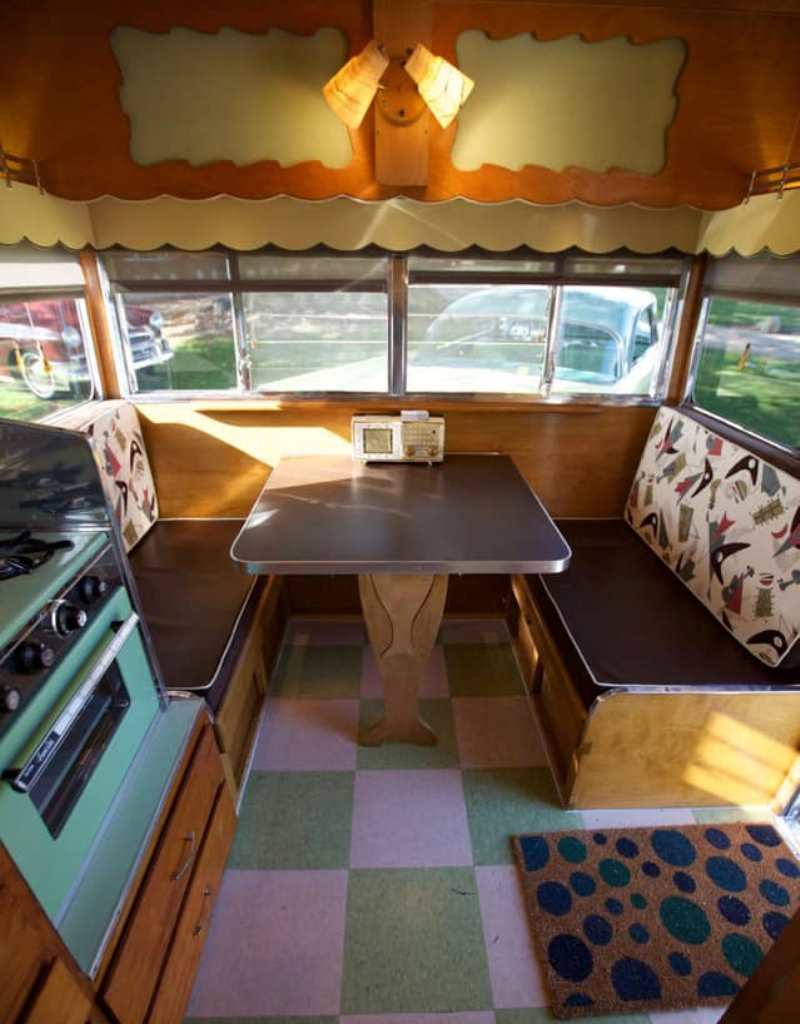 1962 Shasta Airflyte - Interior (3).jpg