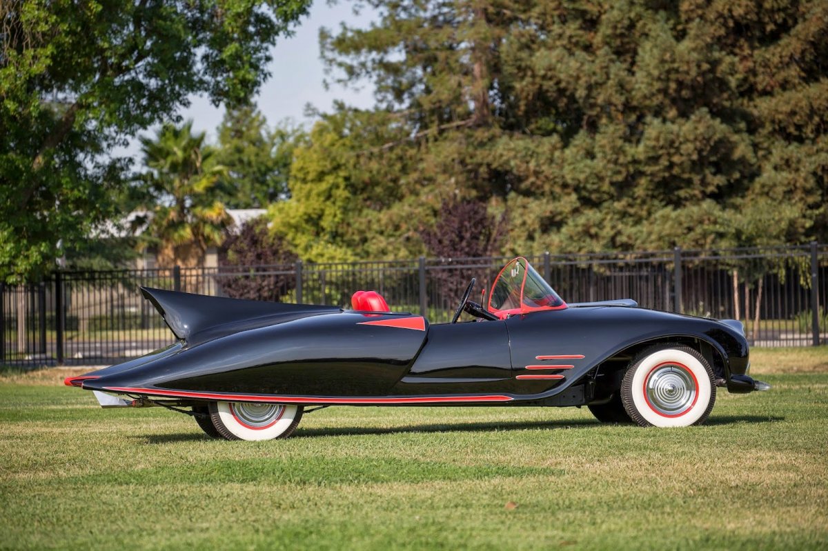 1963-Batmobile-side.jpg