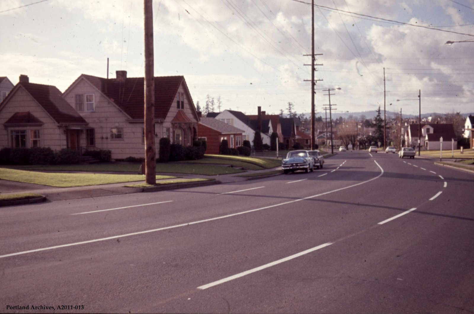 1964_se-45th-near-e-burnside-07-12-178_a2011-013.jpg