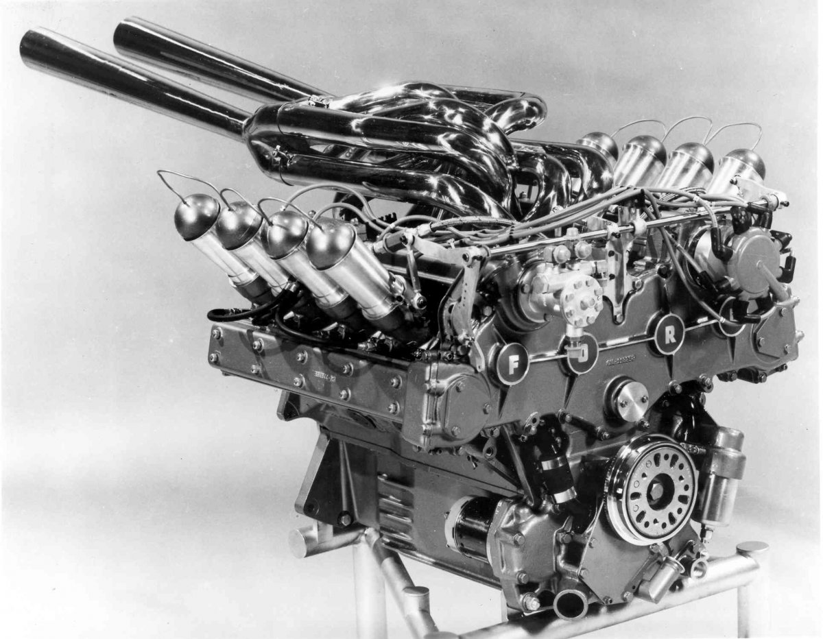 1965-Ford-double-overhead-cam-V-8-racing-engine.jpg