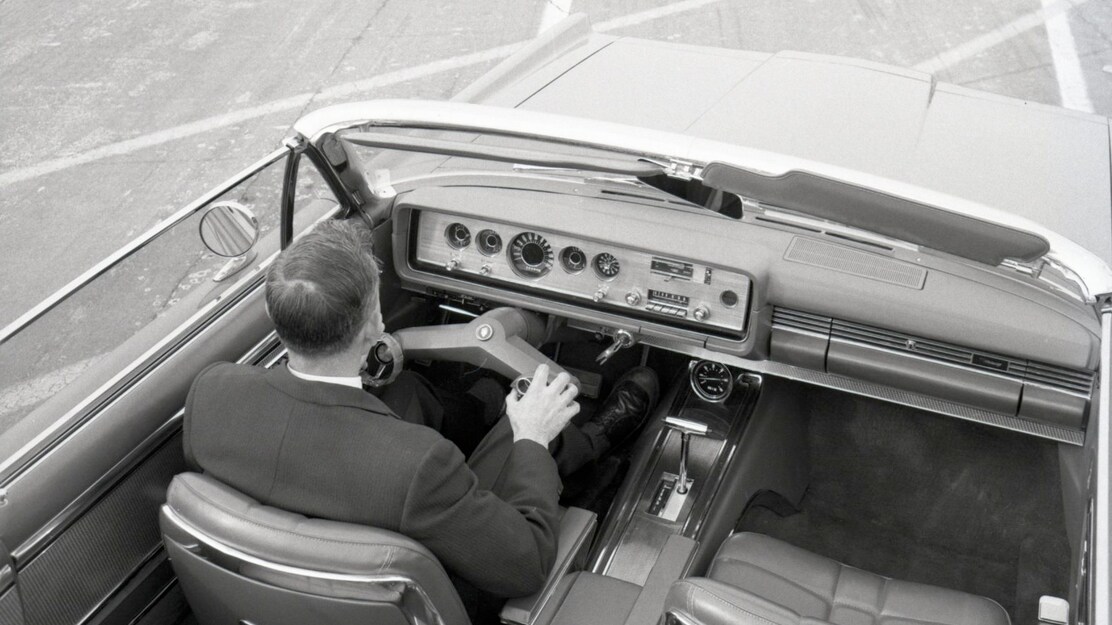 1965-Mercury-wrist-twist-steering-06.jpg