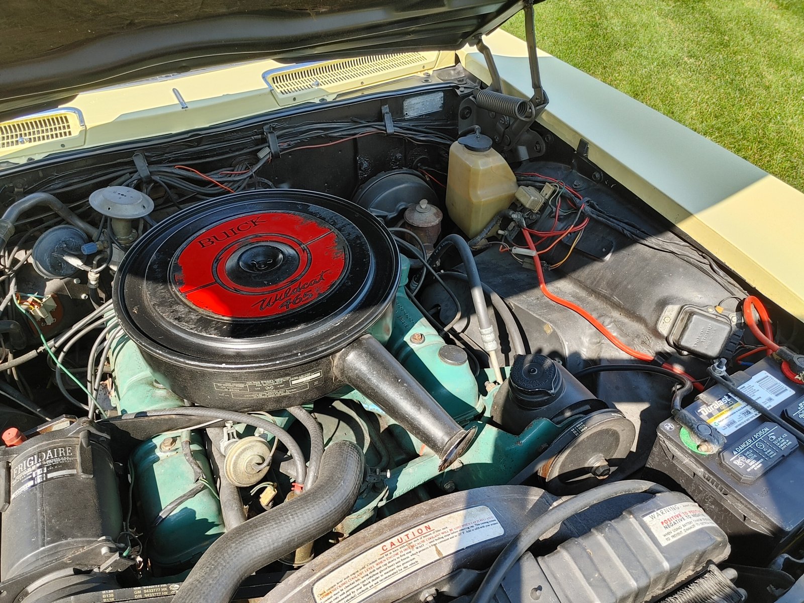 1965 Riviera engine.jpg